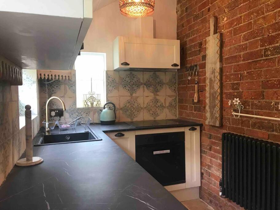 Priory Meadow Cottage Long Bennington エクステリア 写真