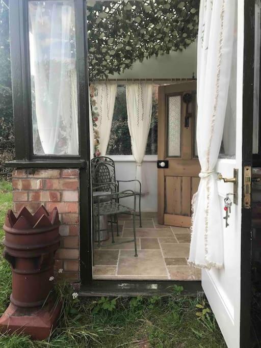 Priory Meadow Cottage Long Bennington エクステリア 写真