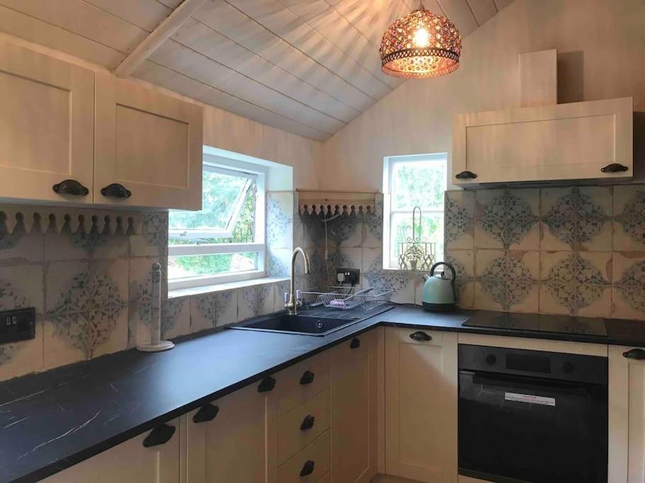 Priory Meadow Cottage Long Bennington エクステリア 写真